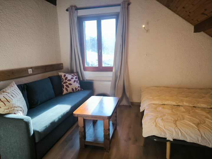 2nd floor: want to rest? This Queyras chalet in Abriès welcomes you in bright and comfortable rooms. Ideal vacation rental in the Southern Alps.