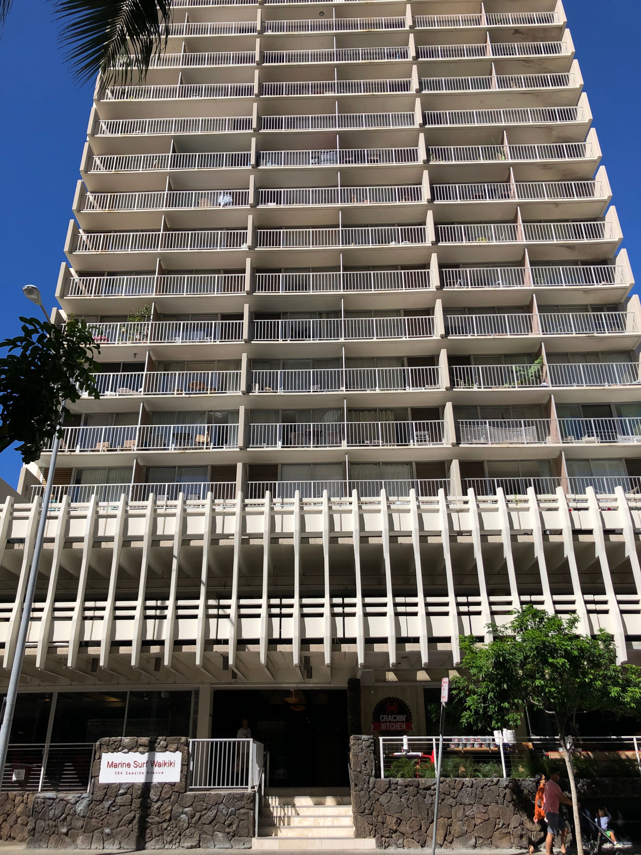 Condo in Honolulu · ★4.83 · 1 bedroom · 2 beds · 1 bath - Image 4