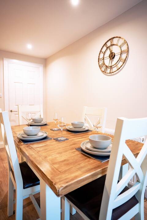 Popular Airbnb listing: Stylish Flat in Superb Location in Tollcross