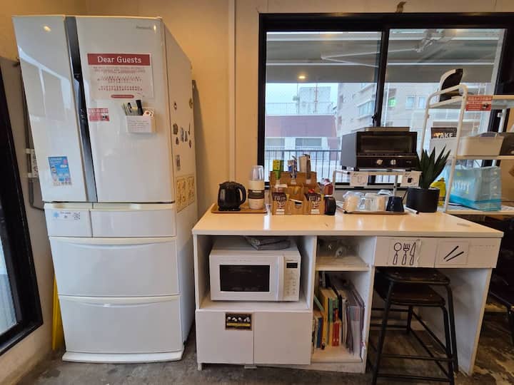 TOKYO-W-INN Asakusa Bunk Bed 8-Bed Mixed Dormitory - Hostels for