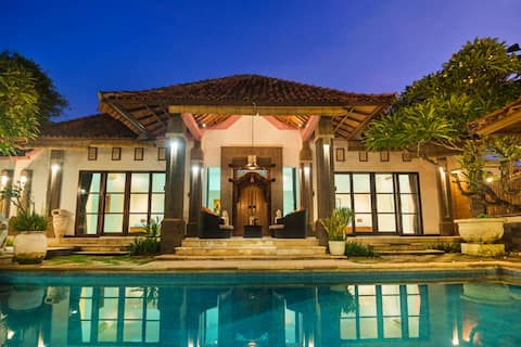 7 Bdr - Last Minute Deal 50%+ OFF! Nusa Dua