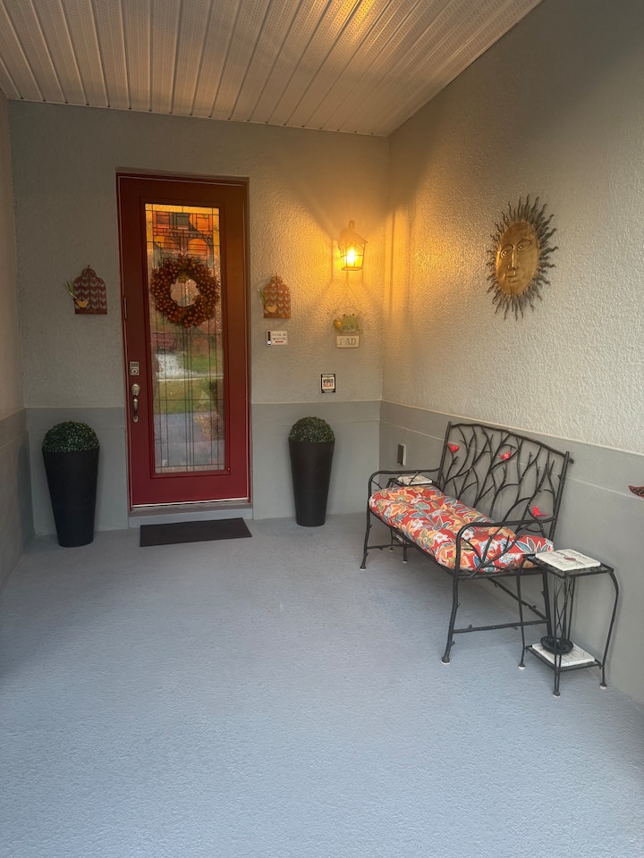 Casablanca Is A  Retreat With All Your Comforts. - Apopka, FL