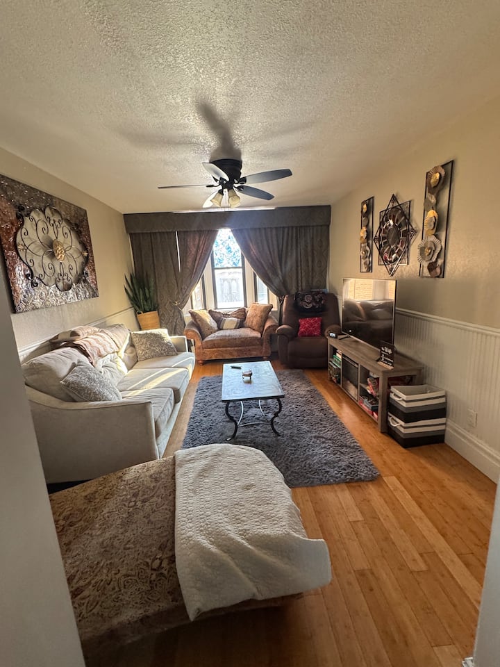 Benton Manor, 5 Mins From Everything In The City - St. Louis, MO