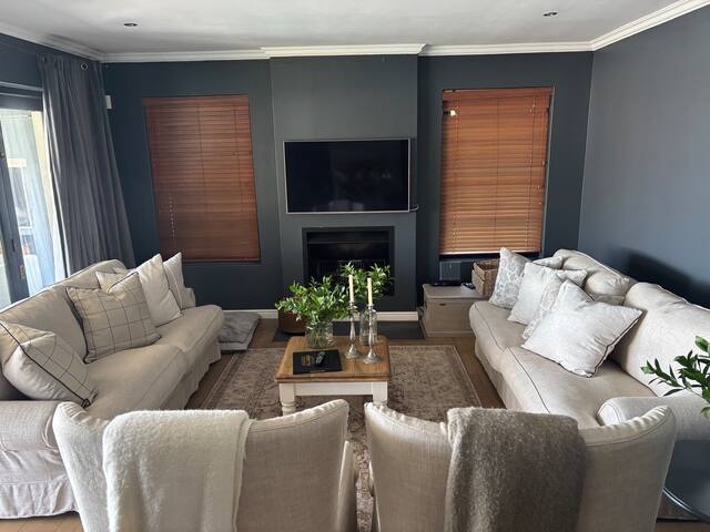 Sunset cove is the perfect scenic getaway. gallery image 2