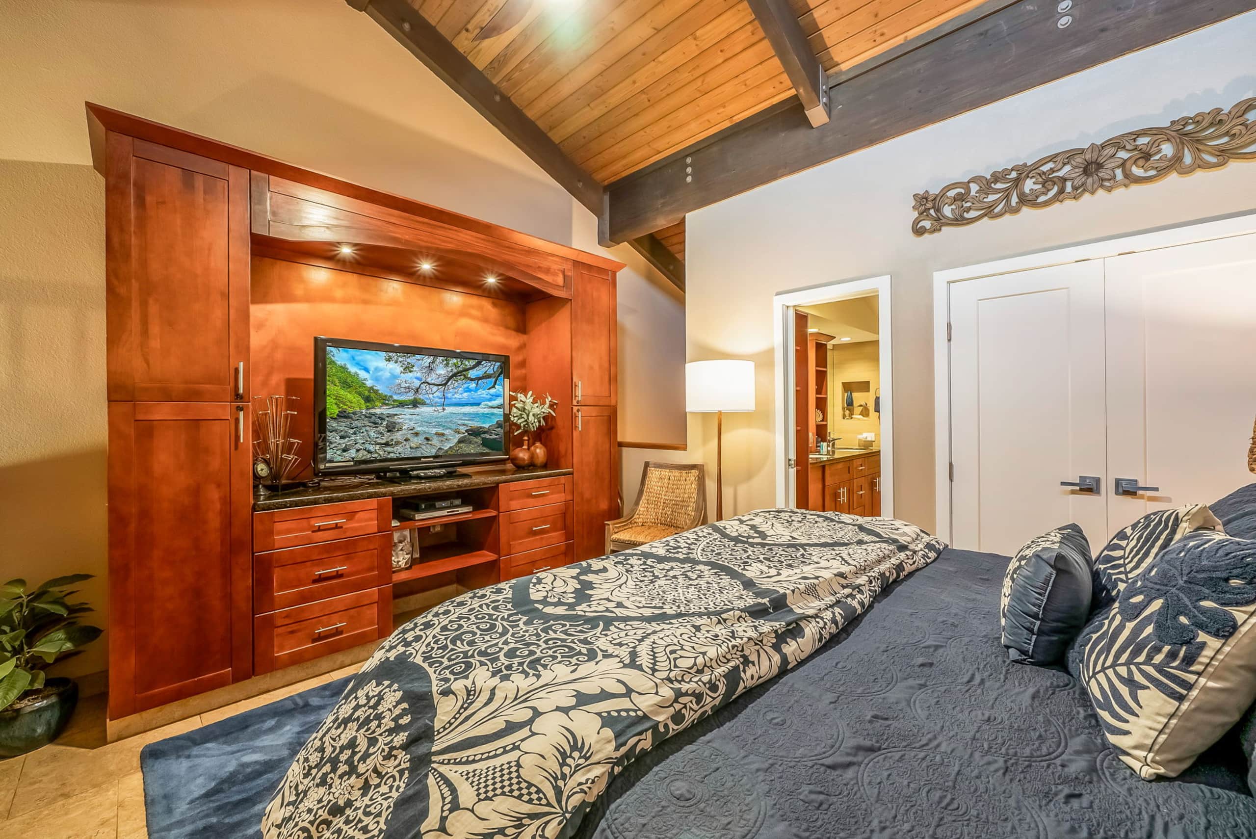Condo in Kihei · ★4.9 · 2 bedrooms · 4 beds · 2 private baths - Image 1