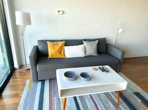 Top performing Airbnb: Urban-Chic, Cozy, Upper Floor, Sunset Suite in Portage–Ellice