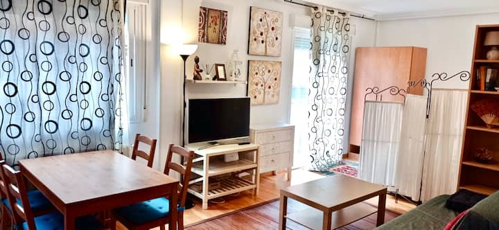 Cozy Central Apartment - Madrid