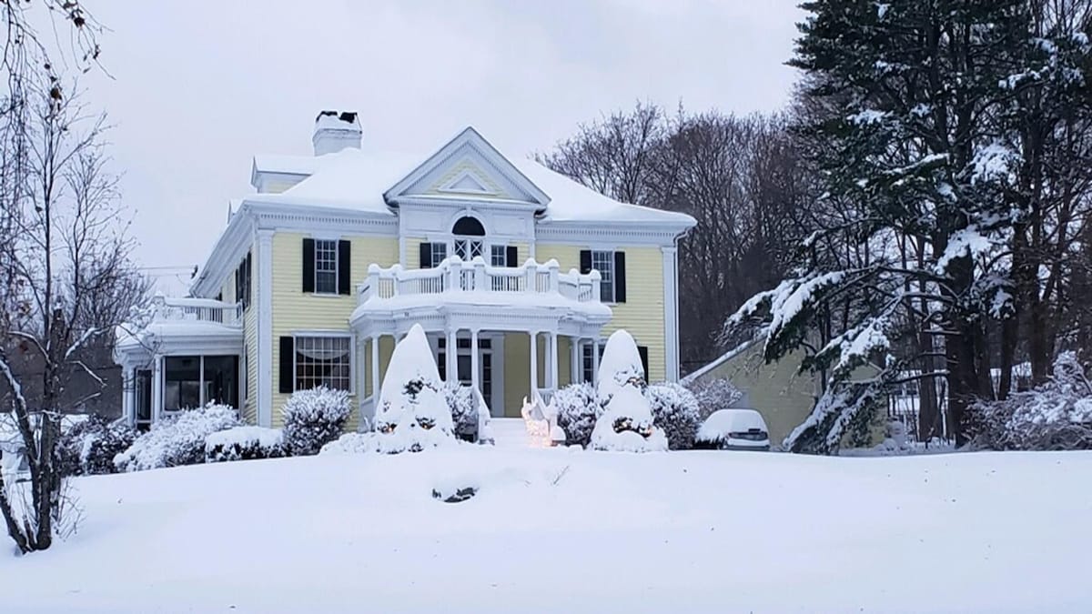 Robin Hill — photo 4