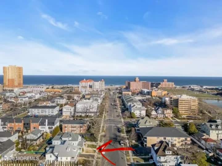 Asbury Park Condo Blocks To Beach & Convention Ctr - Asbury Park, NJ
