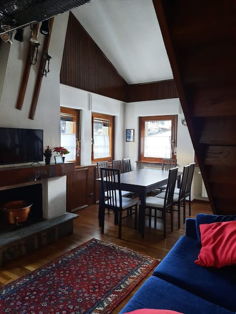 Spacious and cozy accommodation in the center of Morgex