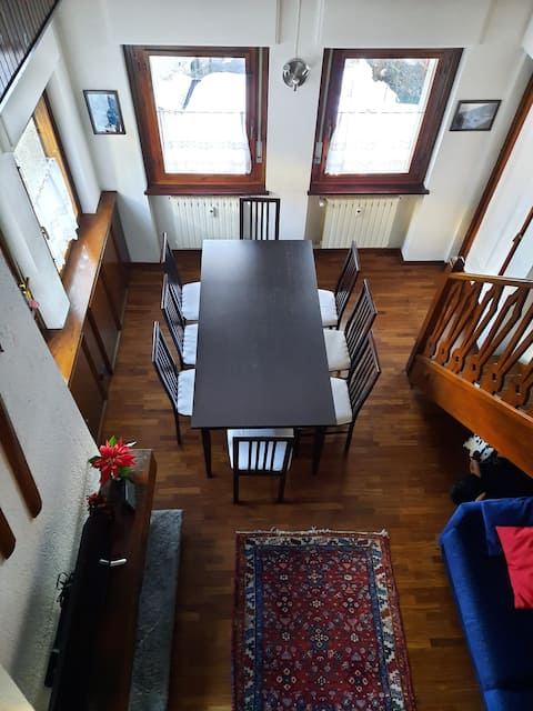 Airbnb con migliori performance: Spacious and cozy accommodation in the center of Morgex a Morgex