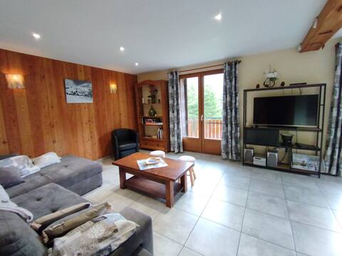 Airbnb performant: Epilobbe 6 pers 90M2, 3*, 1st floor 3 bedrooms à Valloire