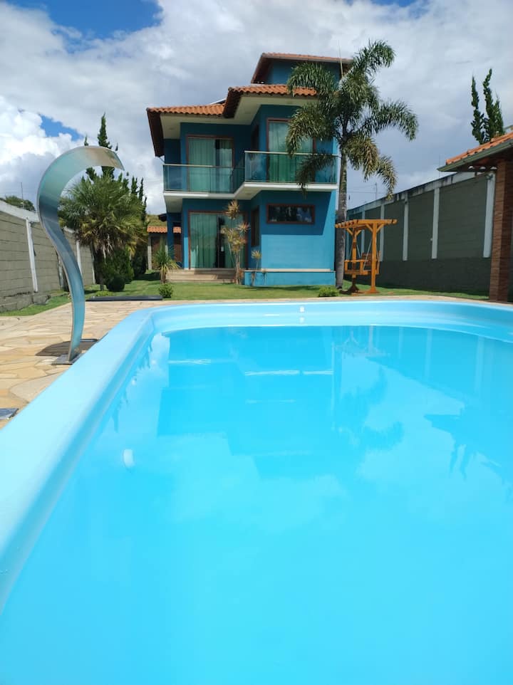 House with Swimming Pool/Soccer Field/Bed Linen/Bath
