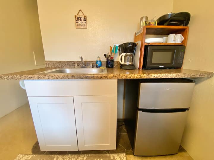 Cute 1 Br Studio- Explore Downtown Hilo On Foot! - Hilo, HI