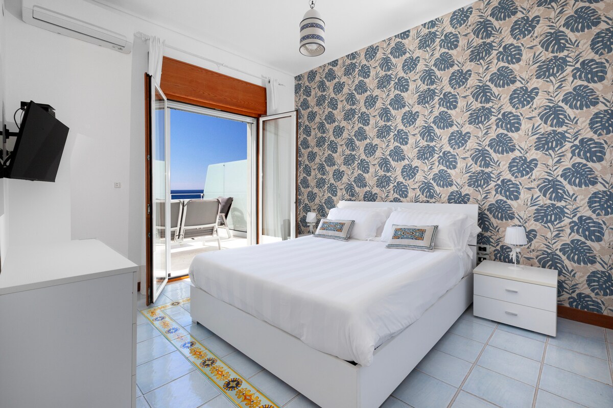 Villa Isola — view 5