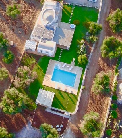 Trullo Al Guappo d’Oro; w private pool in OSTUNI gallery image 2