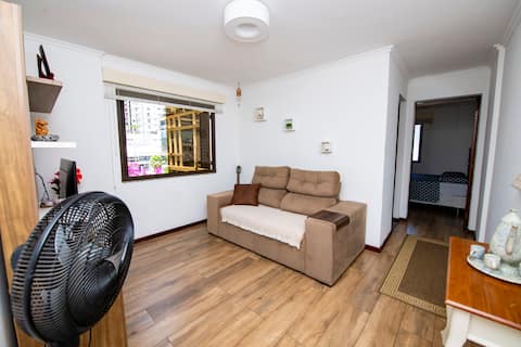 Top Airbnb: 1-bedroom Apartment, Hawaii Building - B. Fazenda in Itajaí