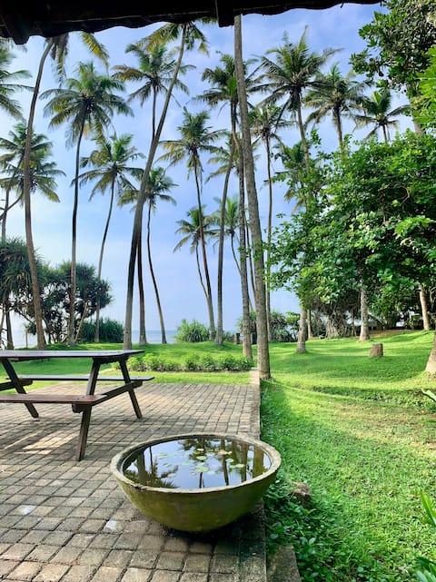 Land's End Matara- a 3 BR villa on a surfing beach