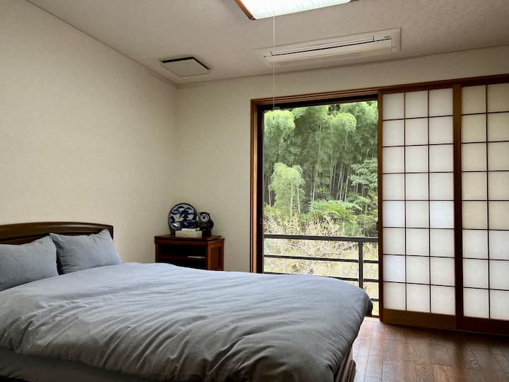 Dhoma me krevat dopio.