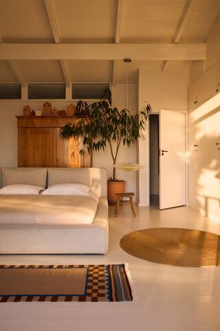 The Sky Cabin Misty Cliffs gallery image 3