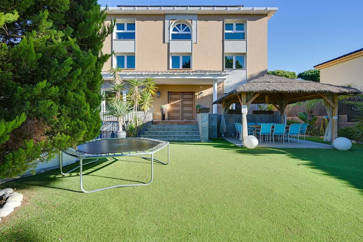 CoastalVillas managed Airbnb listing 2