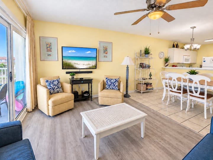 Pet Friendly Top Floor Gulf View  Free Beach Service  Maravilla - Florida