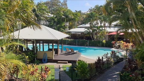 Top performing Airbnb: Serenity, style and space in tropical surrounds. in Noosaville