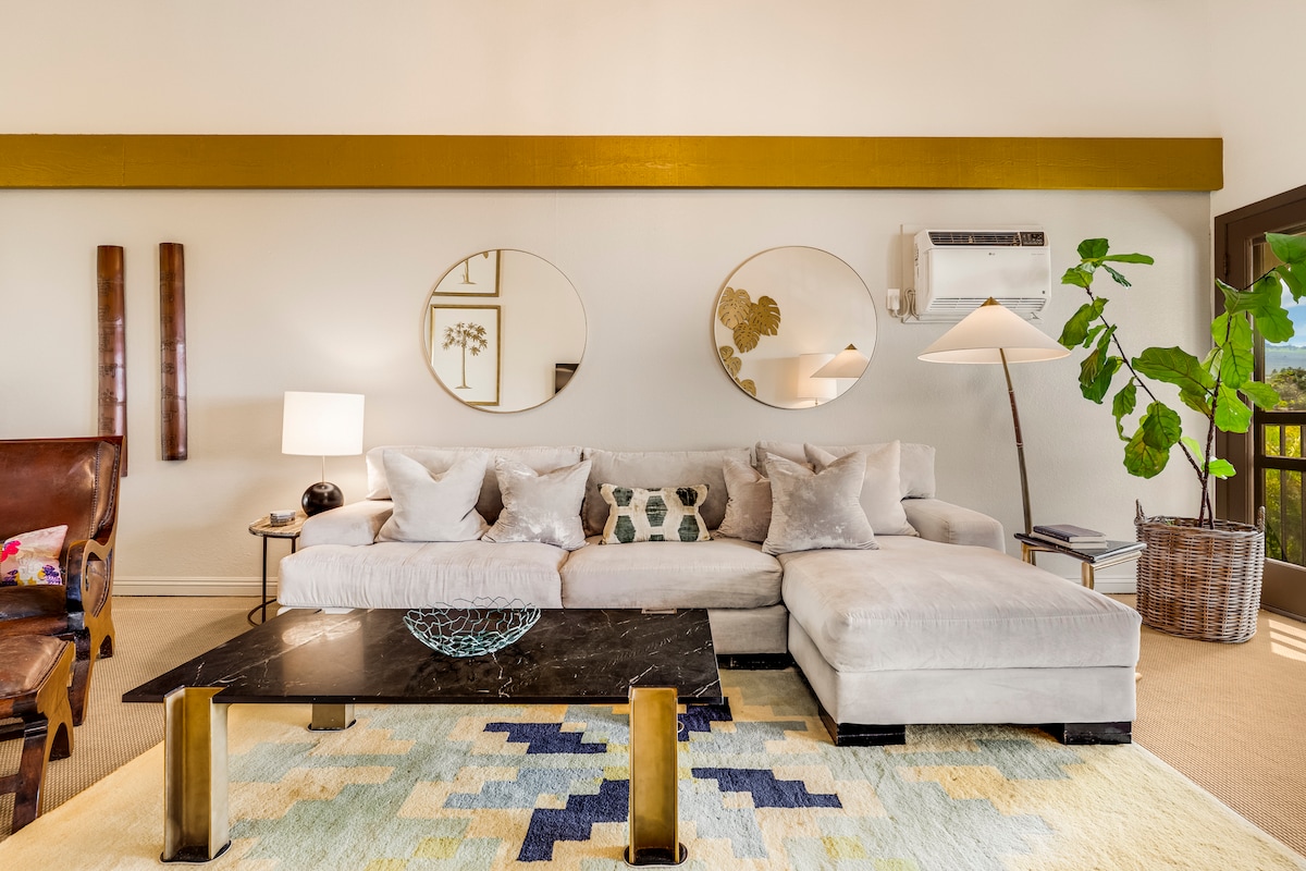 Top performing Airbnb: Luxury Vacationing Modern Condo June Special $379 in Wailea
