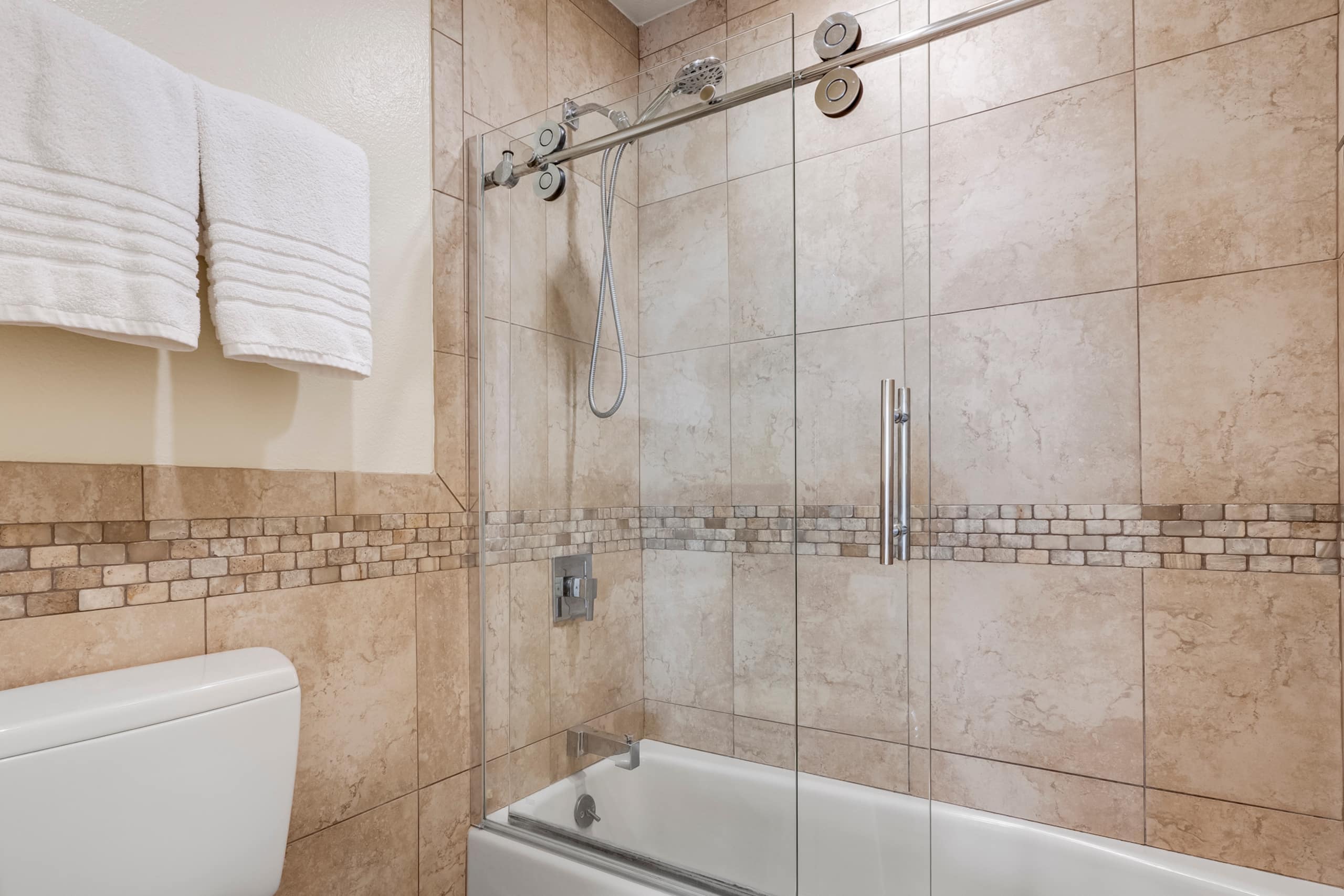 Condo in Kihei · ★4.96 · 2 bedrooms · 2 beds · 2 baths - Image 31