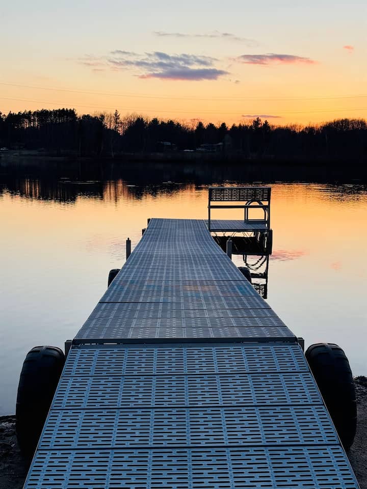 Pet-Friendly Lakeside Cabin w/ Fishing Boat