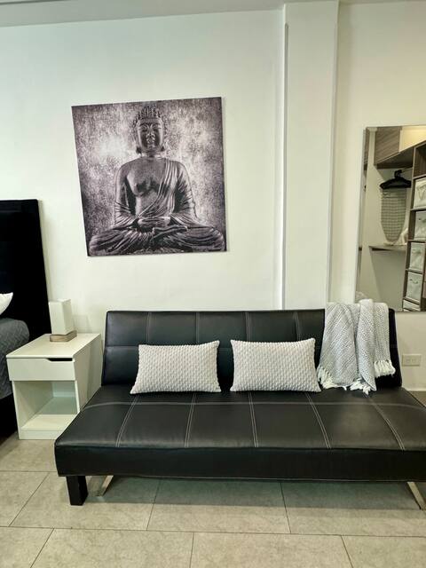 Popular Airbnb listing: New Modern Studio in Buga