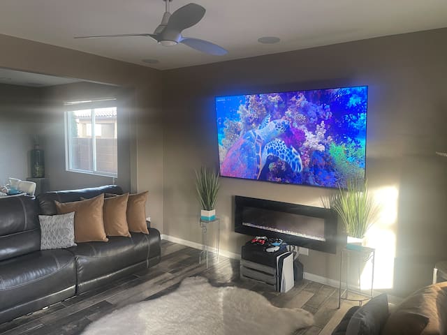 Luxury, New, Modern $900K – Home gallery image 3