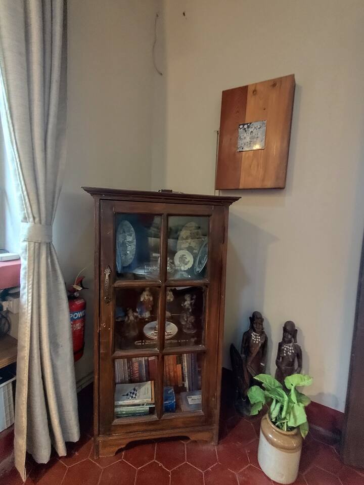 Living room image 9