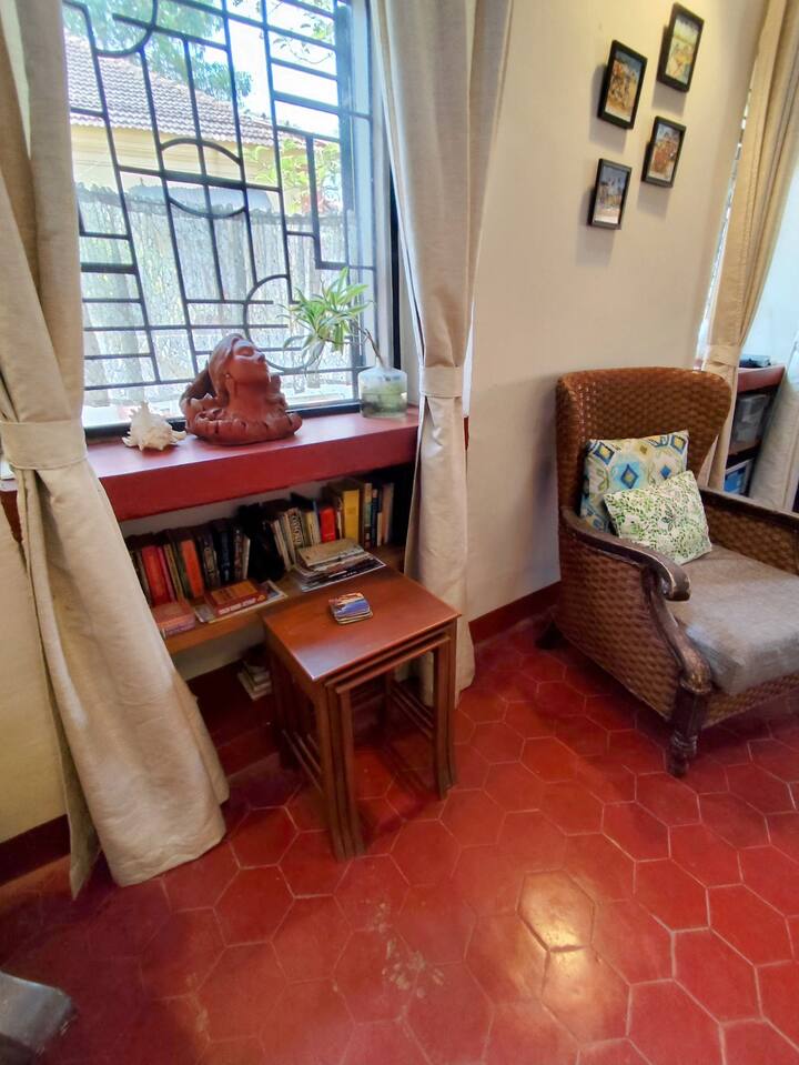 Living room image 2
