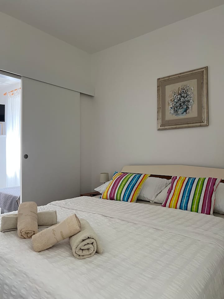 Schlafzimmer 2