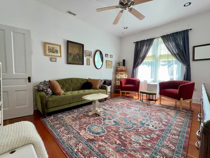 Tonquin's Rest Guest Suite In Astoria, Oregon - Astoria, OR