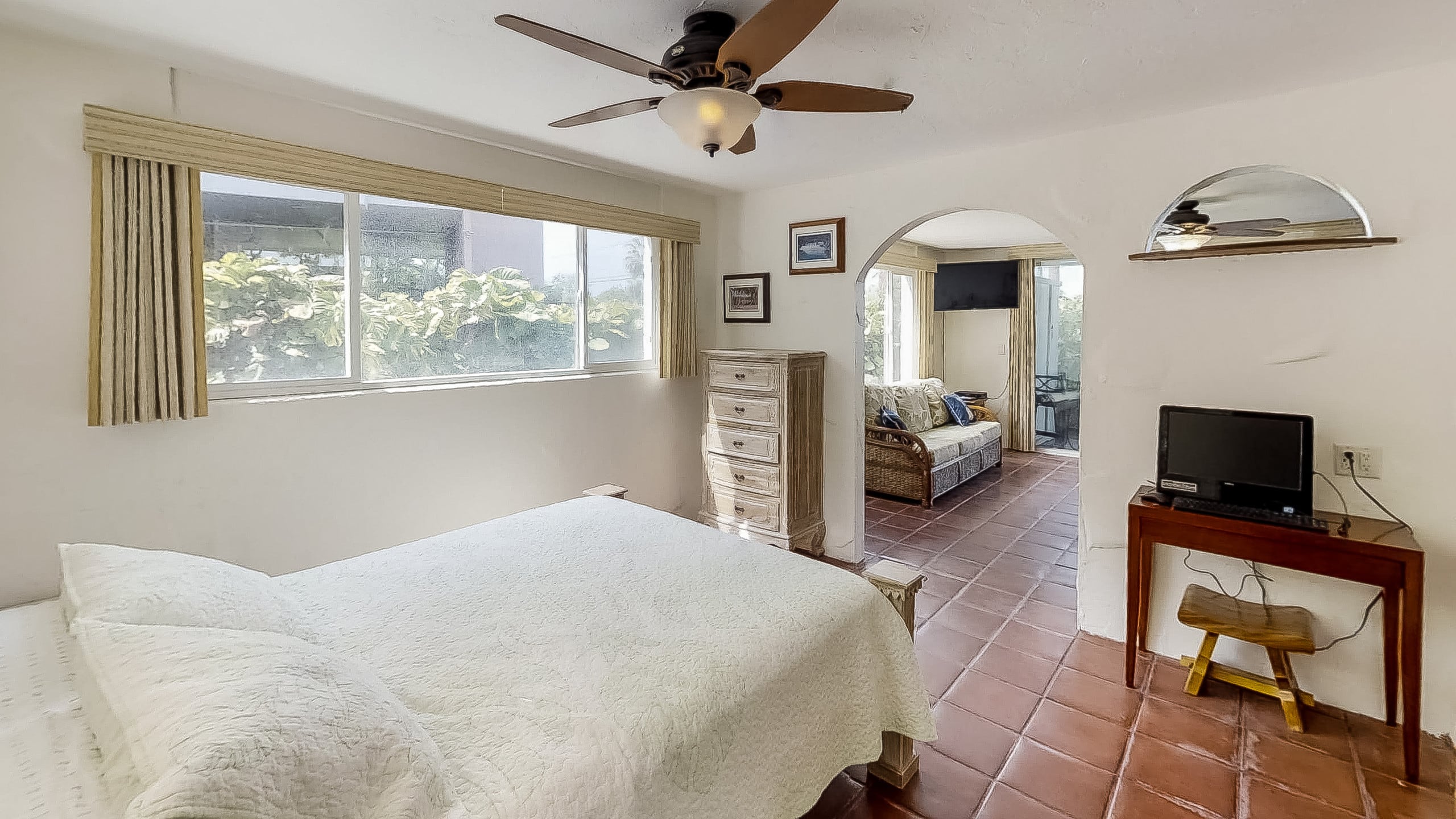 Condo in Kailua-Kona · ★4.92 · 1 bedroom · 1 bed · 1 bath - Image 4