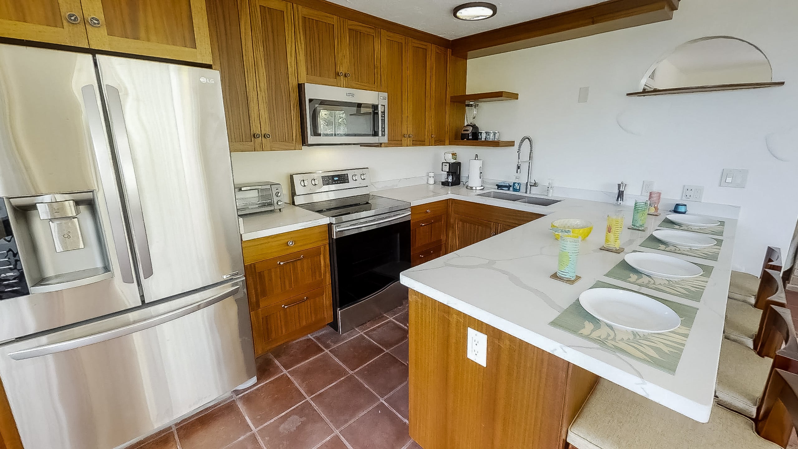 Condo in Kailua-Kona · ★4.92 · 1 bedroom · 1 bed · 1 bath - Image 3