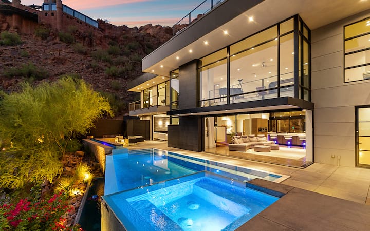 Camelback Retreat | Saltwater Pool & Spa - Phoenix, AZ