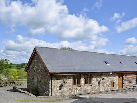 And Dderwen at Brynglas Farm