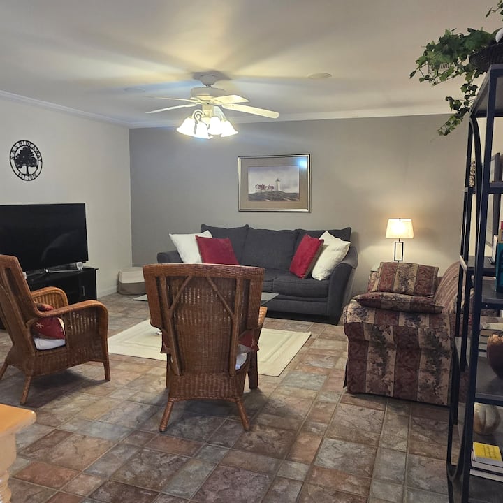 S & S Hideaway - Lake Lanier, GA