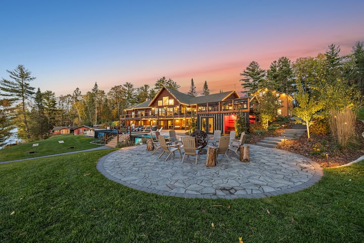 The Lodge At Long Lake | Pool, Theatre, Hot Tubs - Wisconsin