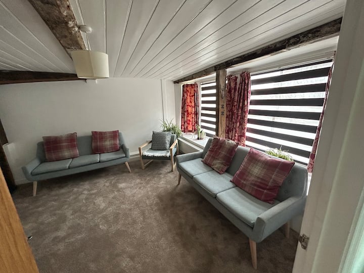 Spacious 4 Bedroom House In Town Center Location - Isle of Sheppey
