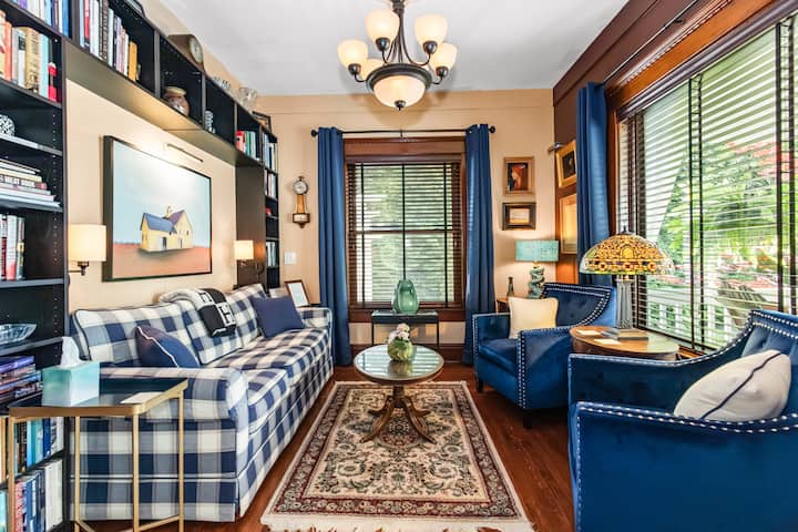 The library offers a retreat for reading or relaxing.  This room can be converted to a private sleeping room for groups and accommodates up to 2 guests utilizing a luxury queen sleeper that has a real bed-style mattress.