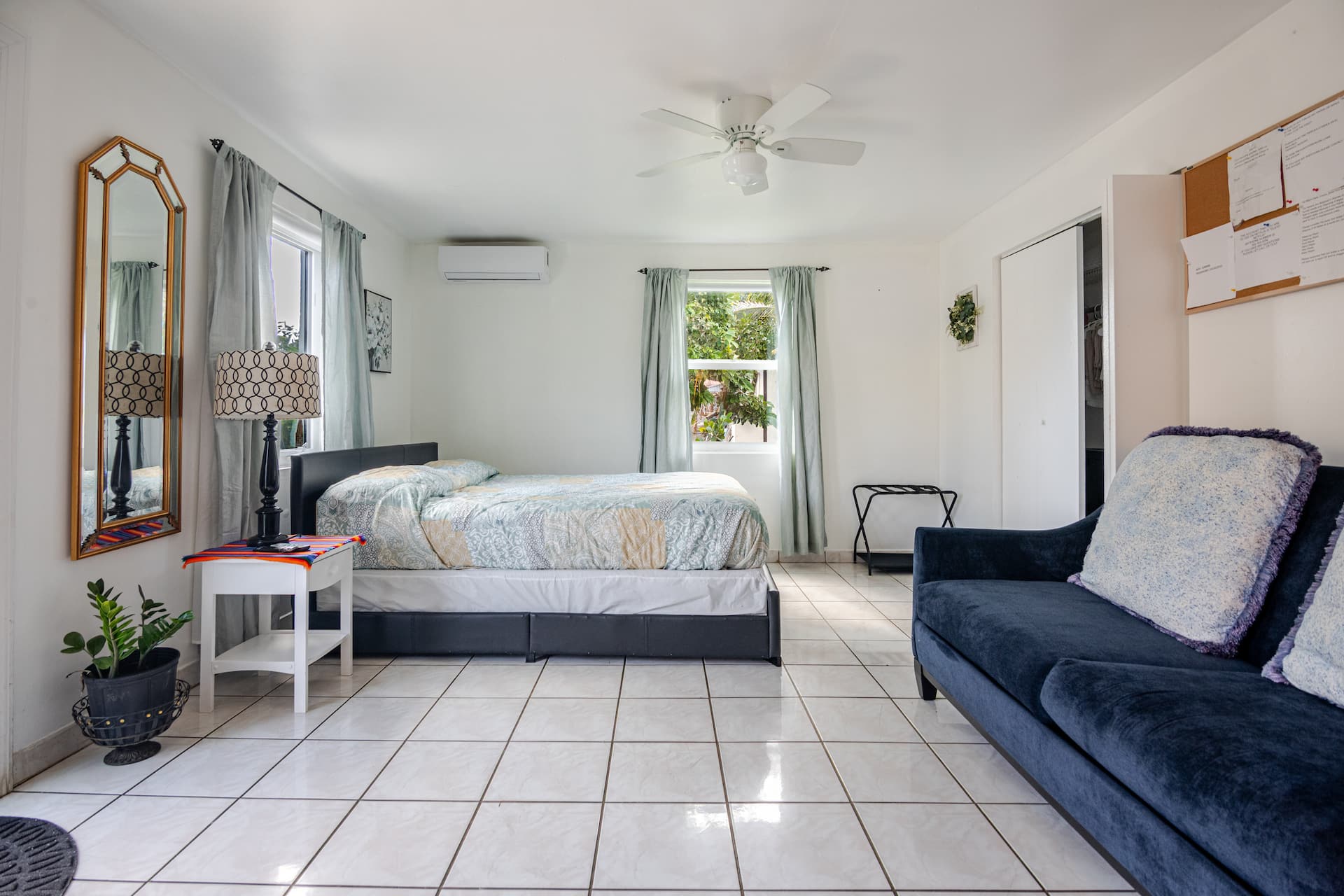 Cozy Private Suite, 5 Mins to MIA Airport