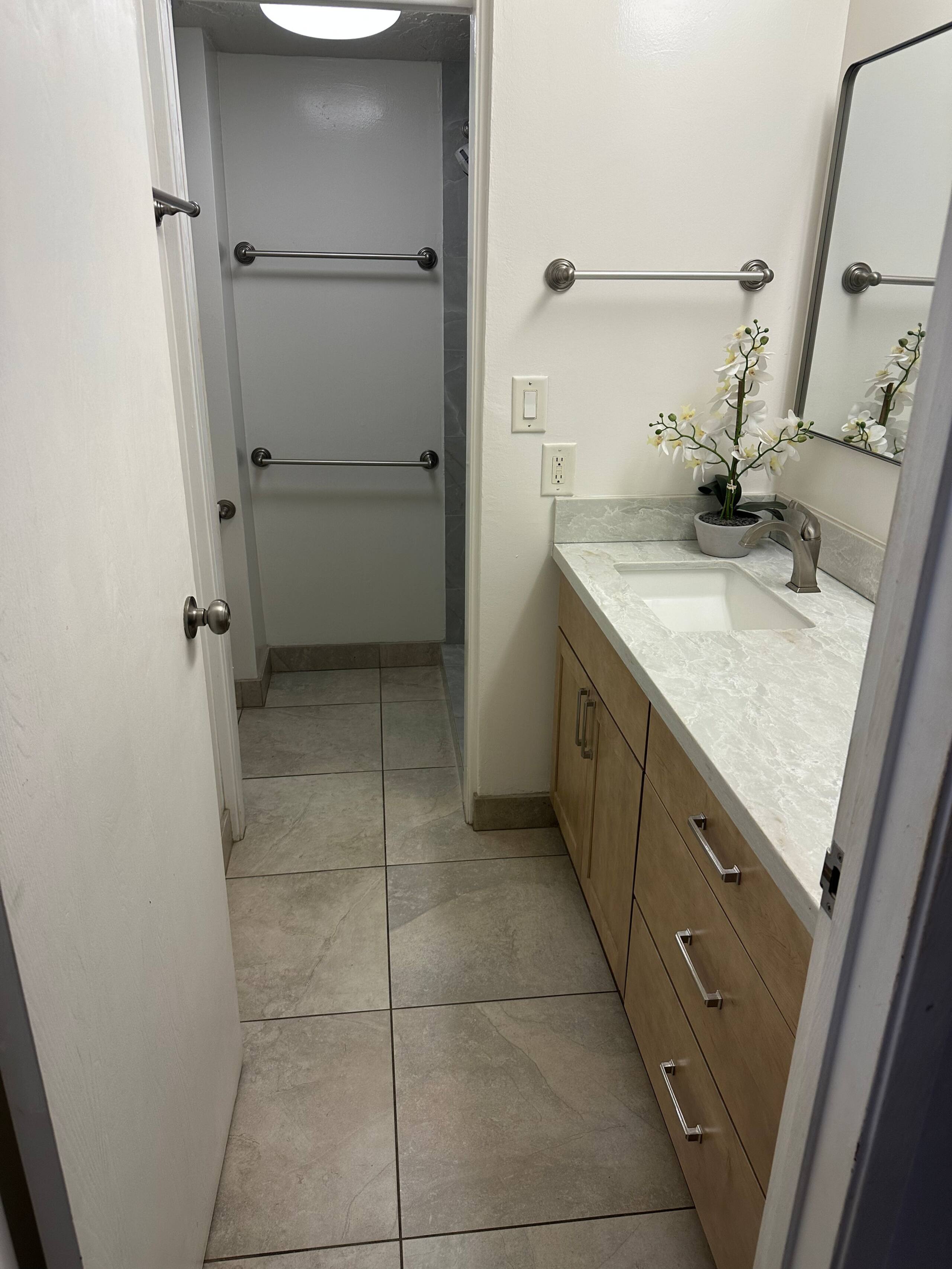 Condo in Lahaina · ★4.84 · 2 bedrooms · 3 beds · 2 private baths - Image 25