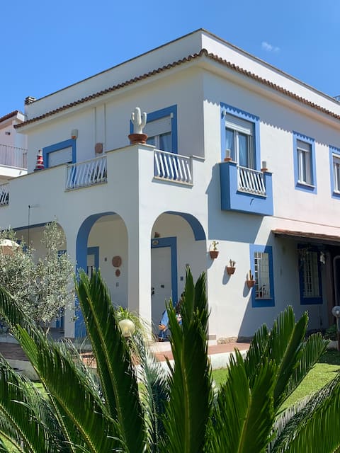 Villa 100m from the sea
Garden-Parking
Fregene
