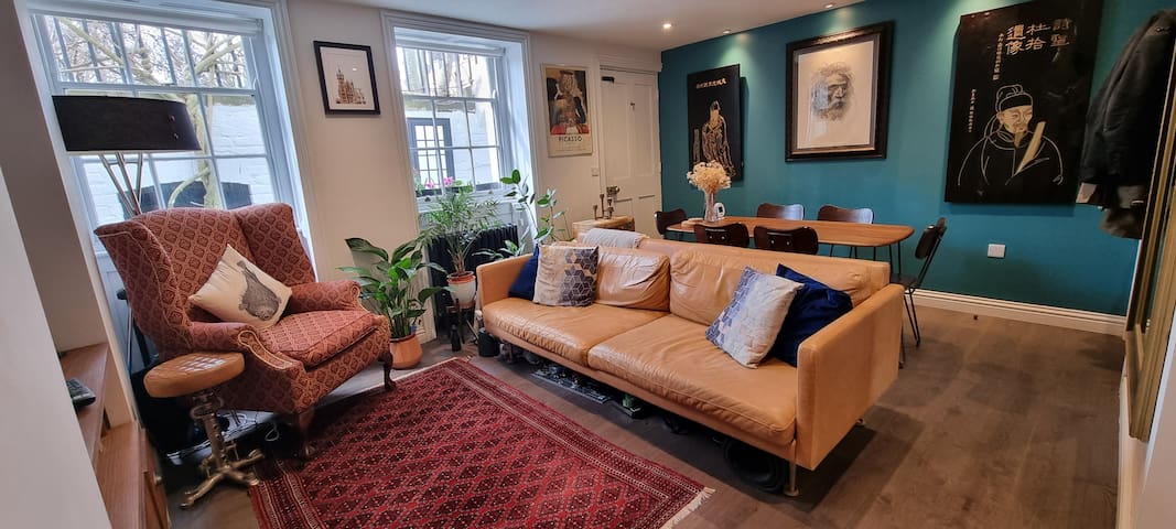 Luxurious Two-Bedroom Central London Flat