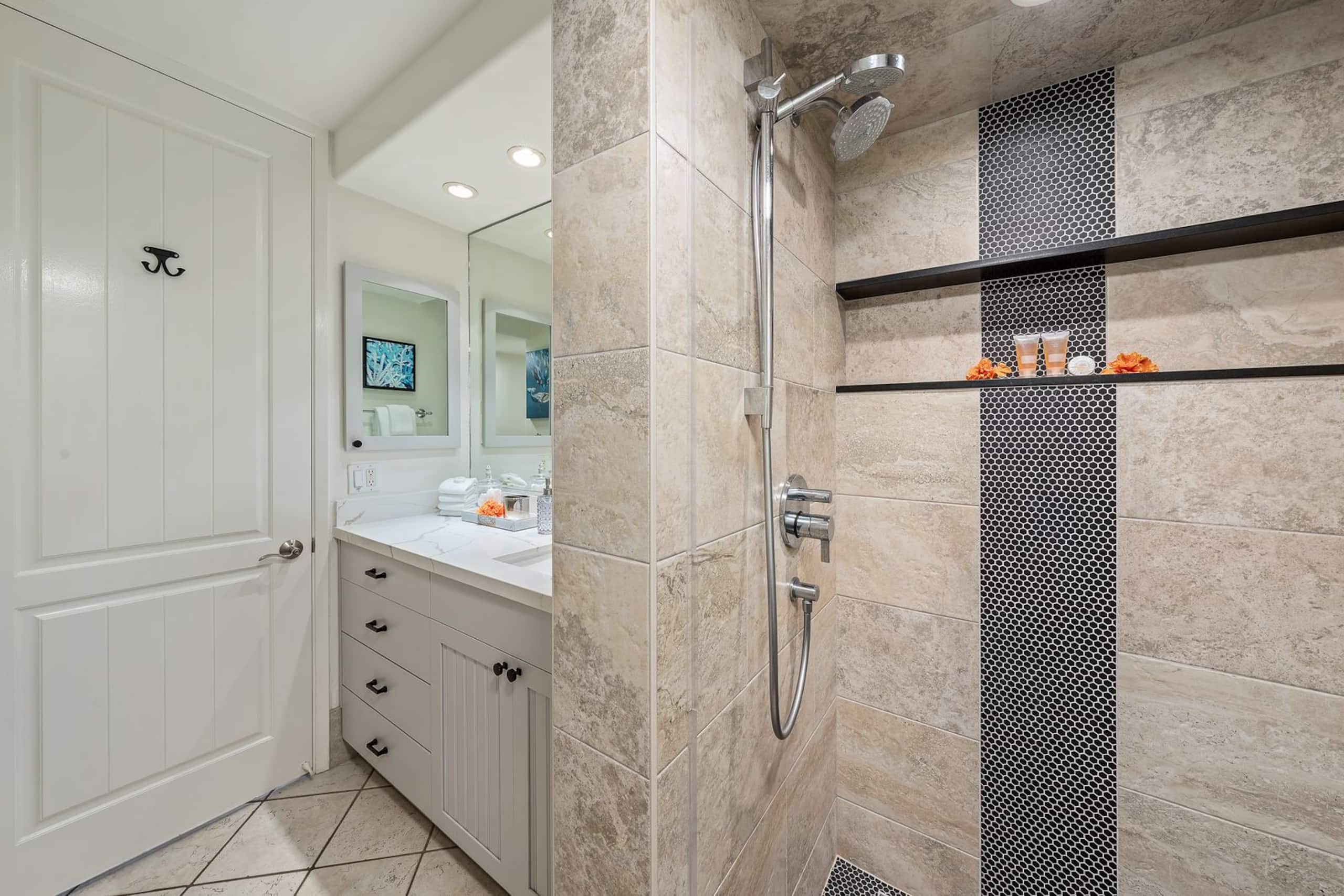 Condo in Lahaina · ★4.97 · 1 bedroom · 1 bed · 1 bath - Image 24