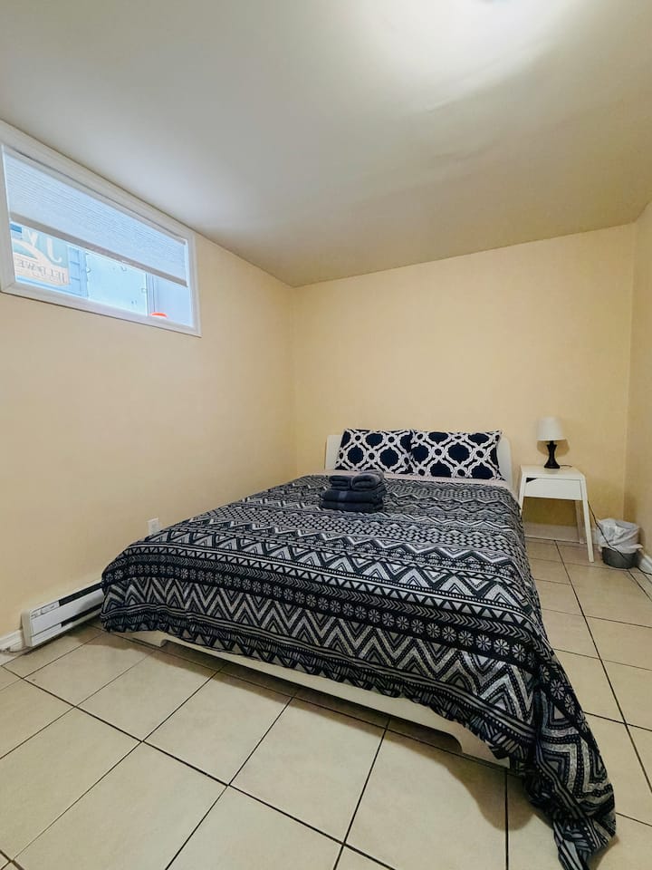 Საძინებელი 2
Საწოლი დედოფლის ზომის
Გამათბობელი